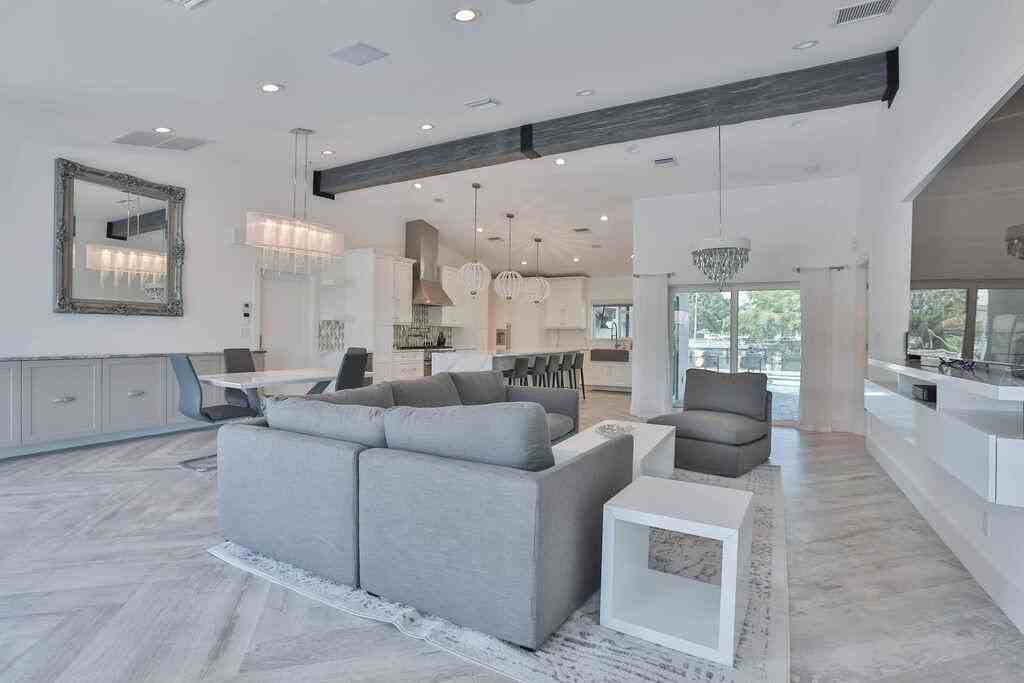 713 Forsyth St - Photo 6 of 39