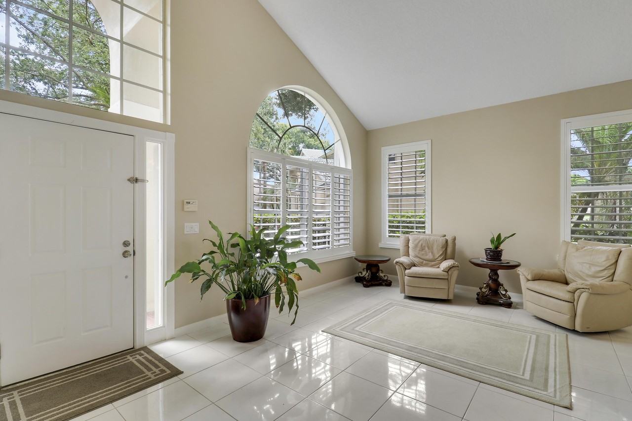 227 Skylark Pt - Photo 4 of 50