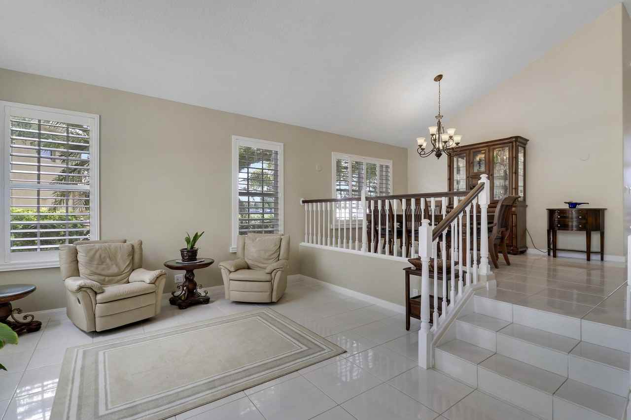 227 Skylark Pt - Photo 7 of 50