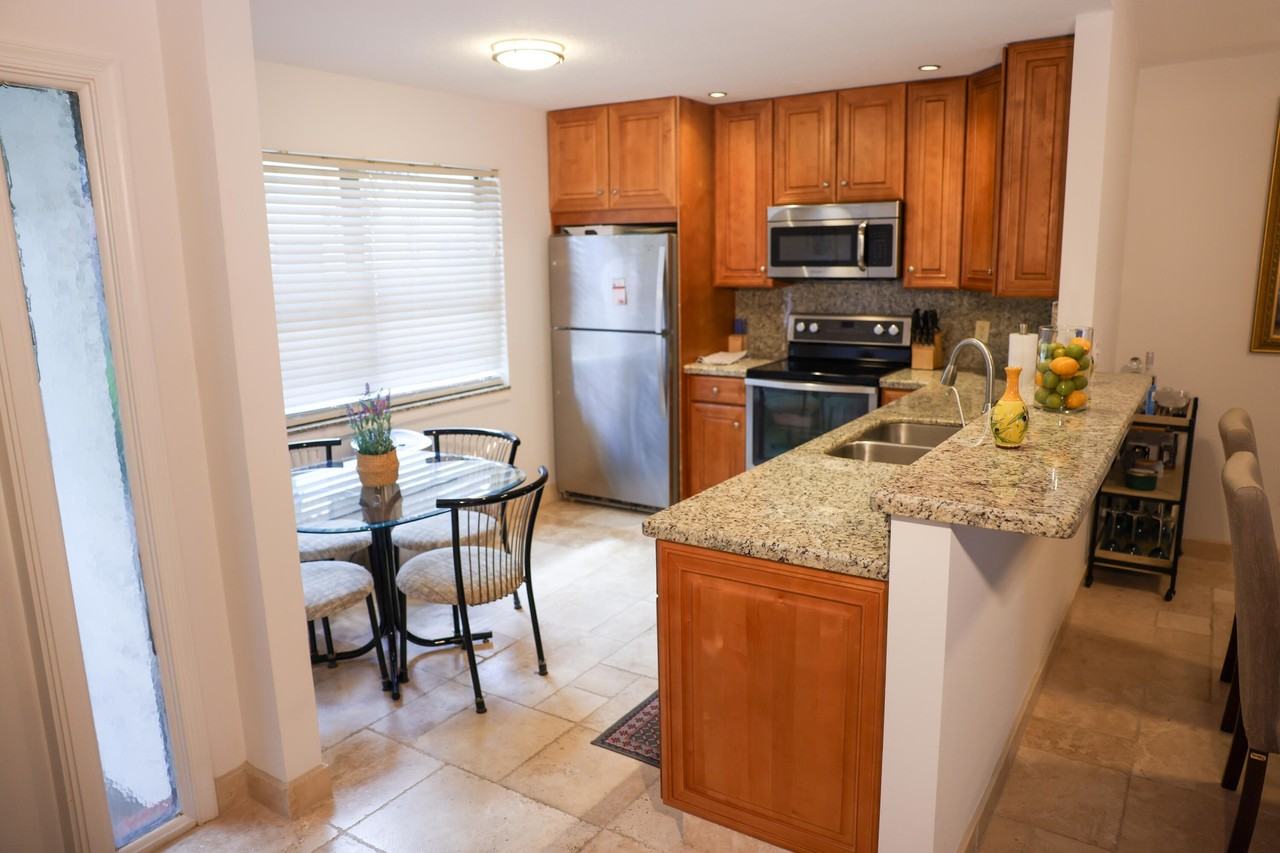 8951 Sw 19th St #A - Photo 5 of 26