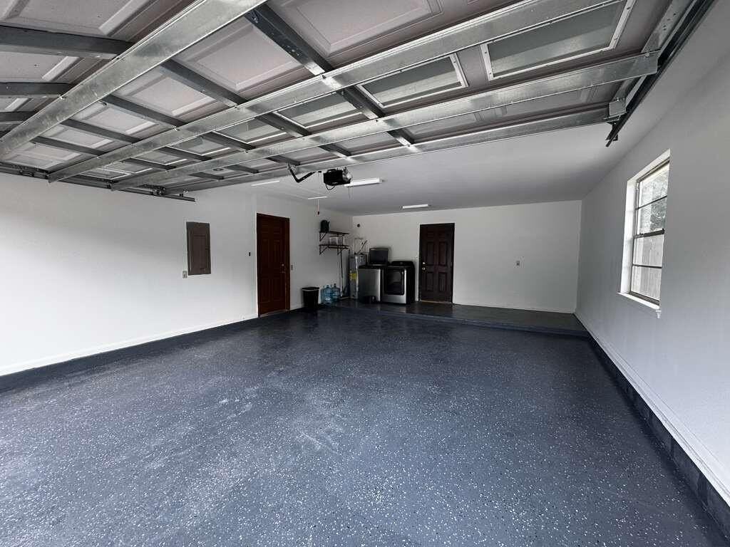 5256 Clarendon Rd - Photo 3 of 15