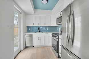 411B Ne 57th Ct - Photo 1 of 1