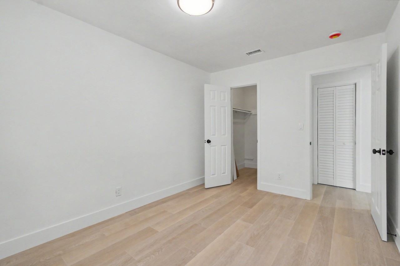 411B Ne 57th Ct - Photo 6 of 14