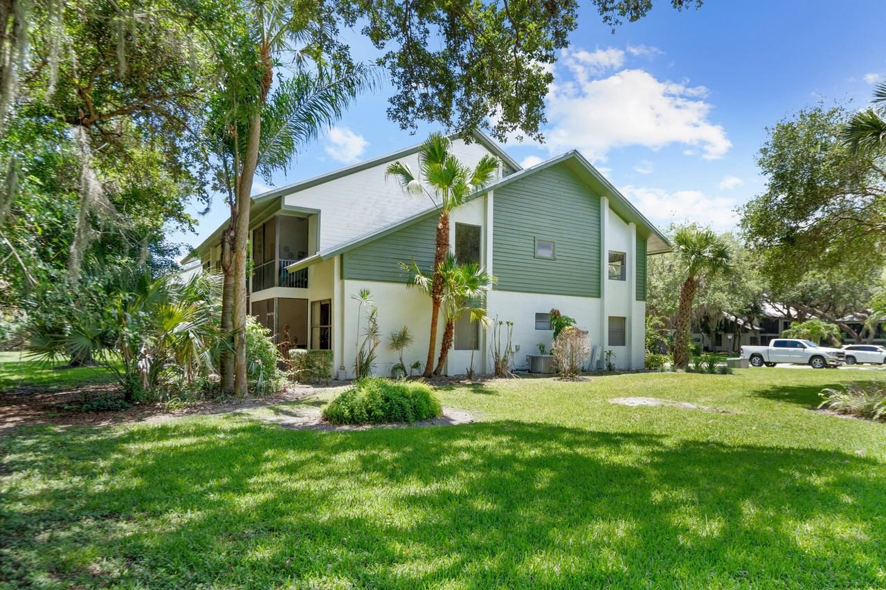 5280 Se Seascape Way #101 - Photo 6 of 38