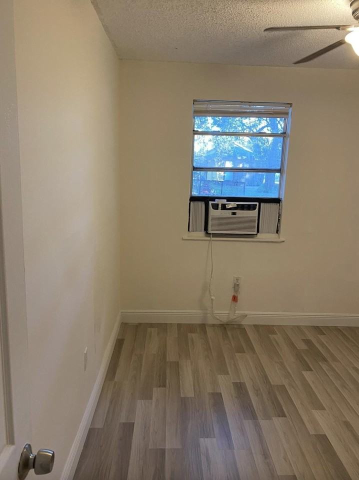 1310 Atlantic Ave #B - Photo 7 of 14