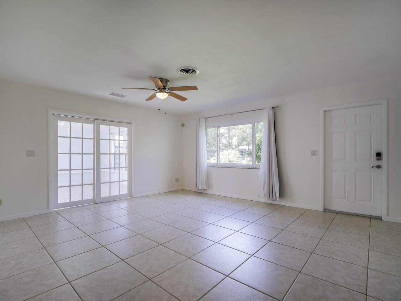 1826 38th Ave - Photo 7 of 28