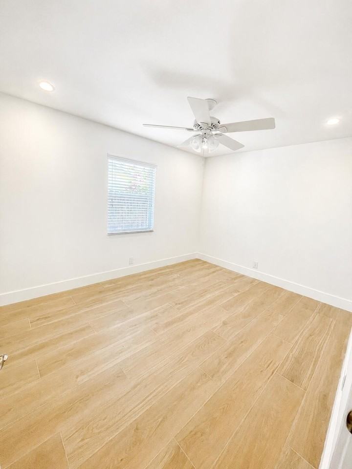 2104 Dock St - Photo 3 of 9