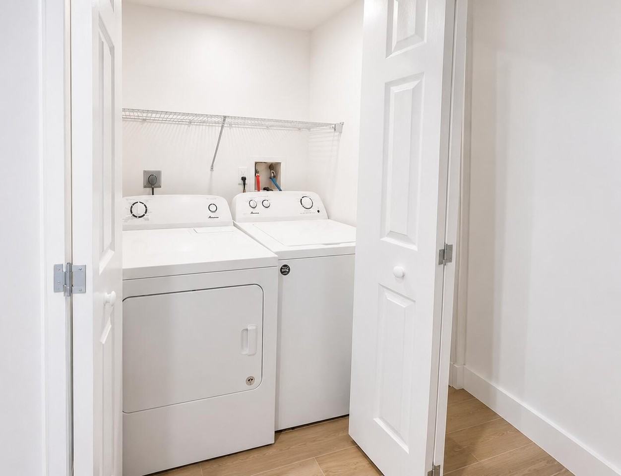 2104 Dock St - Photo 4 of 9