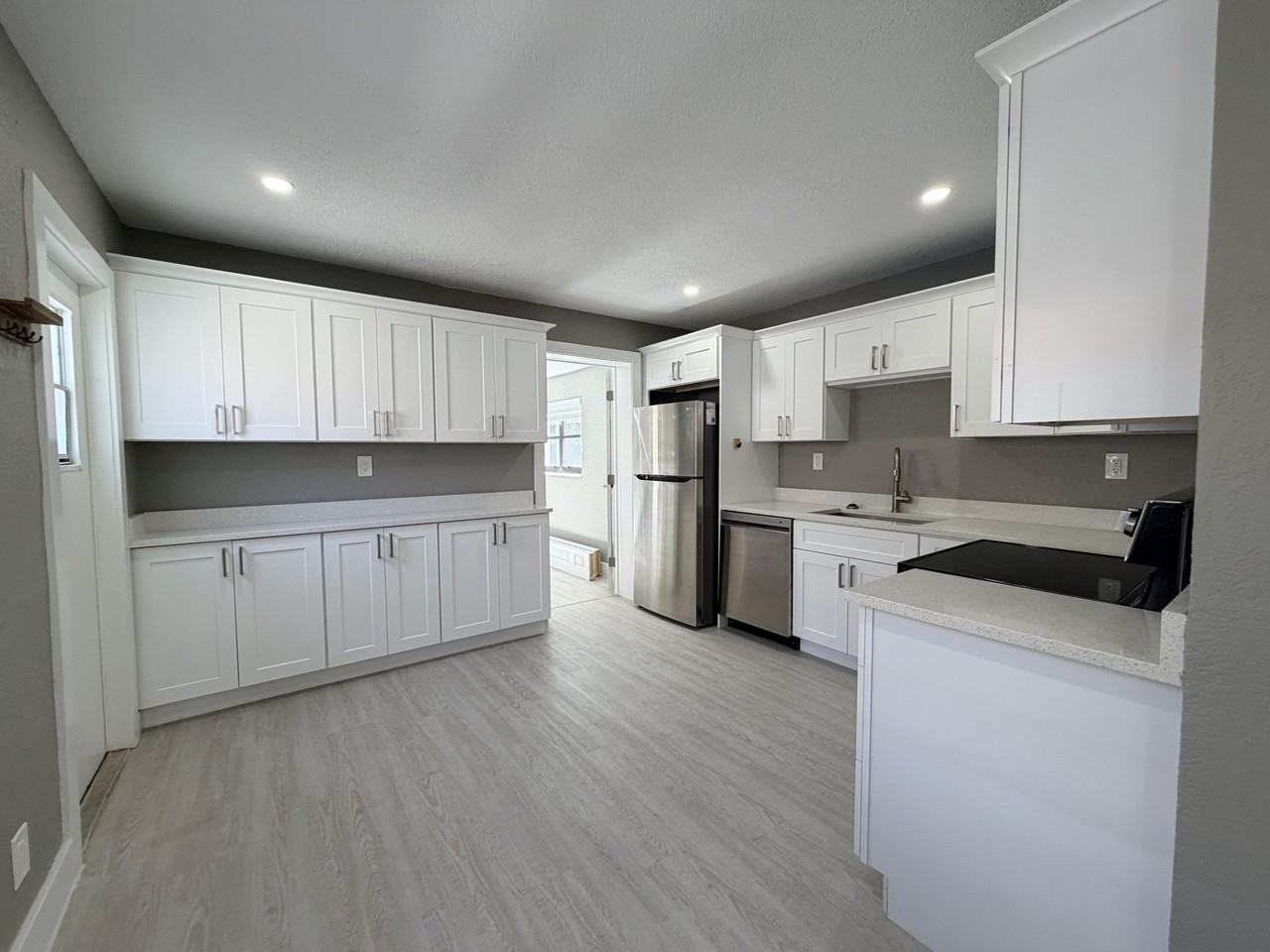 827 Franklin Rd - Photo 4 of 19