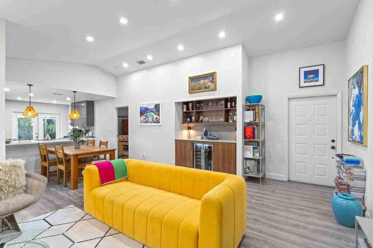 2474 Bedford Mews Dr - Photo 3 of 50