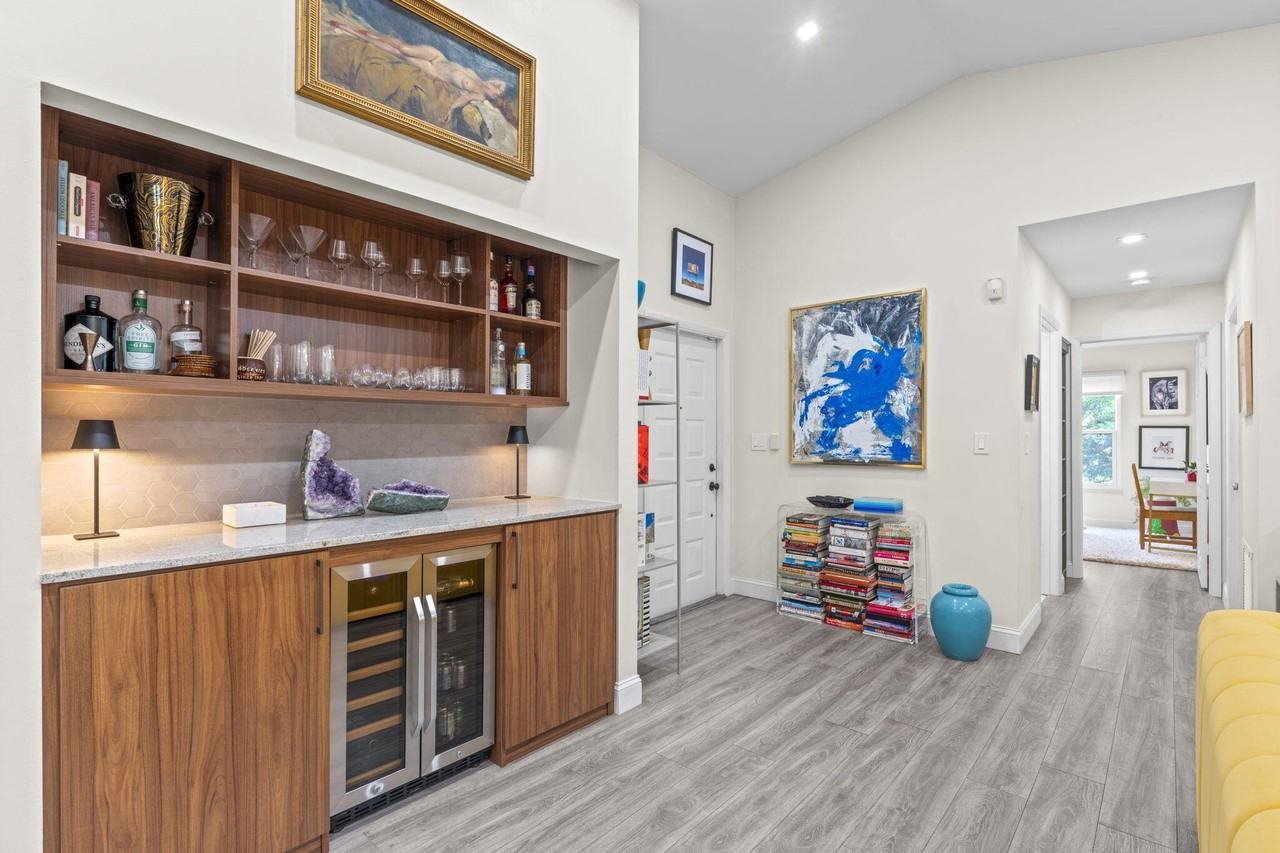 2474 Bedford Mews Dr - Photo 5 of 50
