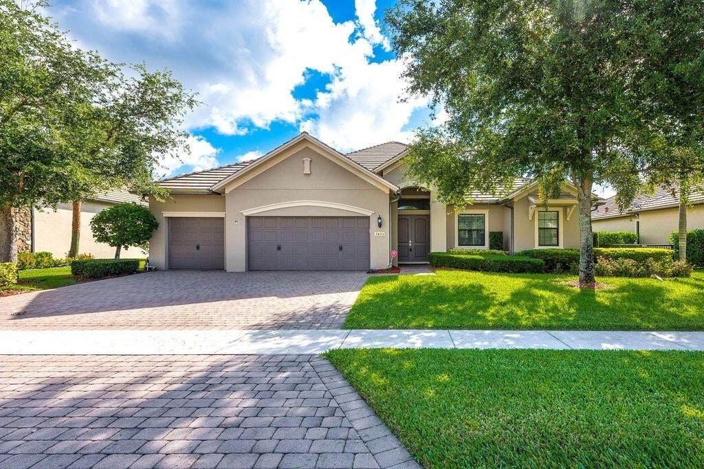 3425 Siena Cir - Photo 2 of 39
