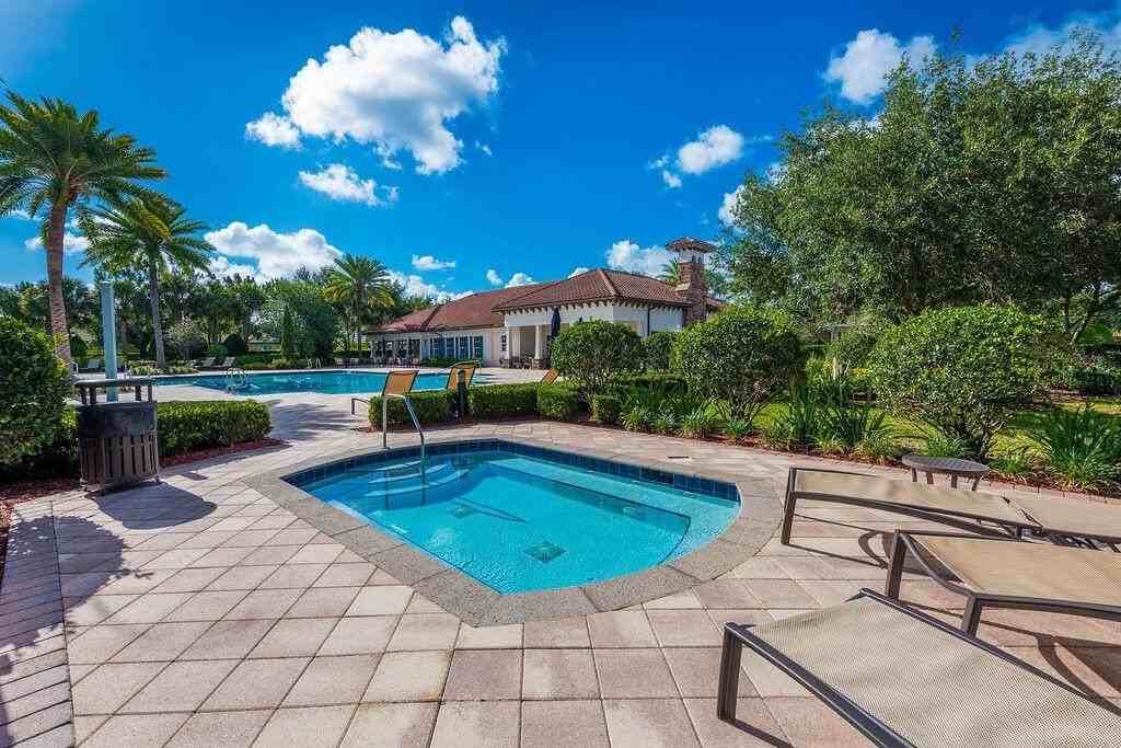 3425 Siena Cir - Photo 7 of 39