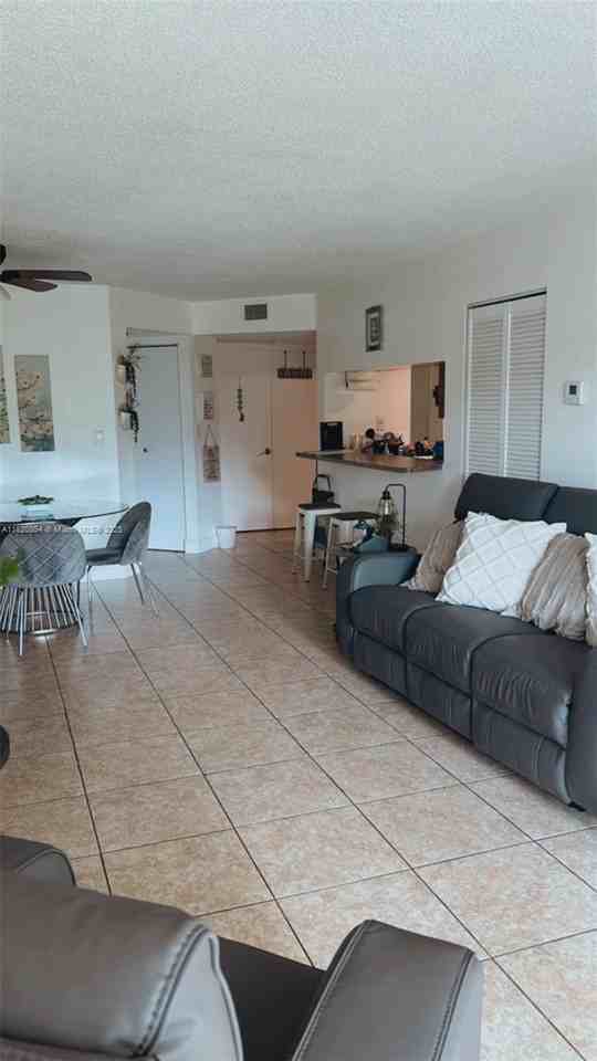 953 Coral Club Dr #953 - Photo 5 of 9