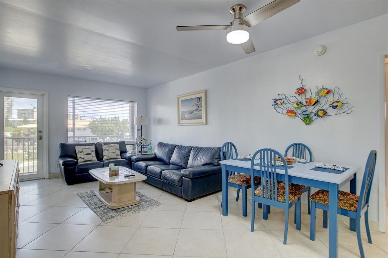999 N Riverside Dr #11 - Photo 4 of 12