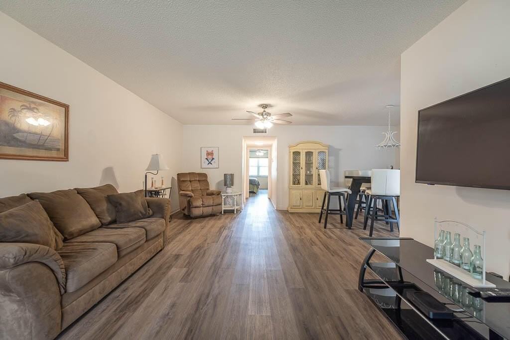 5061 Lakefront Blvd #B - Photo 4 of 40