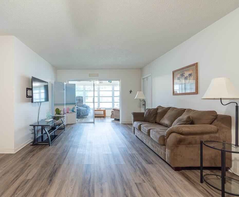 5061 Lakefront Blvd #B - Photo 6 of 40