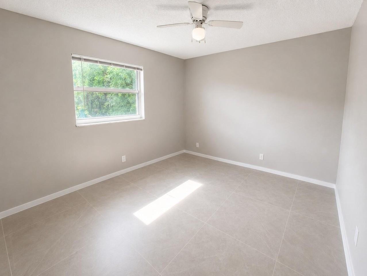 1794 Juno Rd #2 - Photo 5 of 9