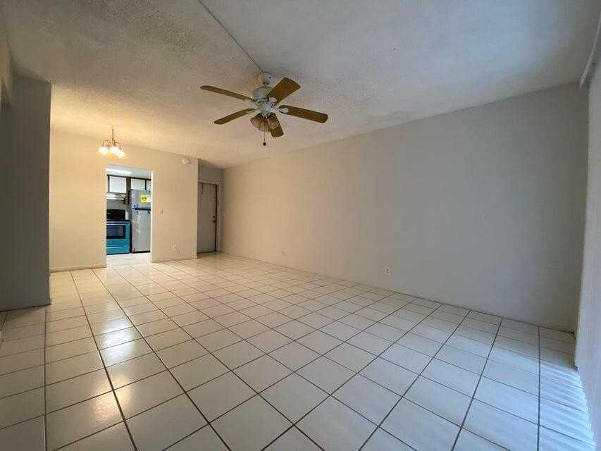 626 Nw 13th St #16 - Photo 4 of 10