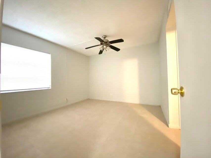 626 Nw 13th St #16 - Photo 7 of 10