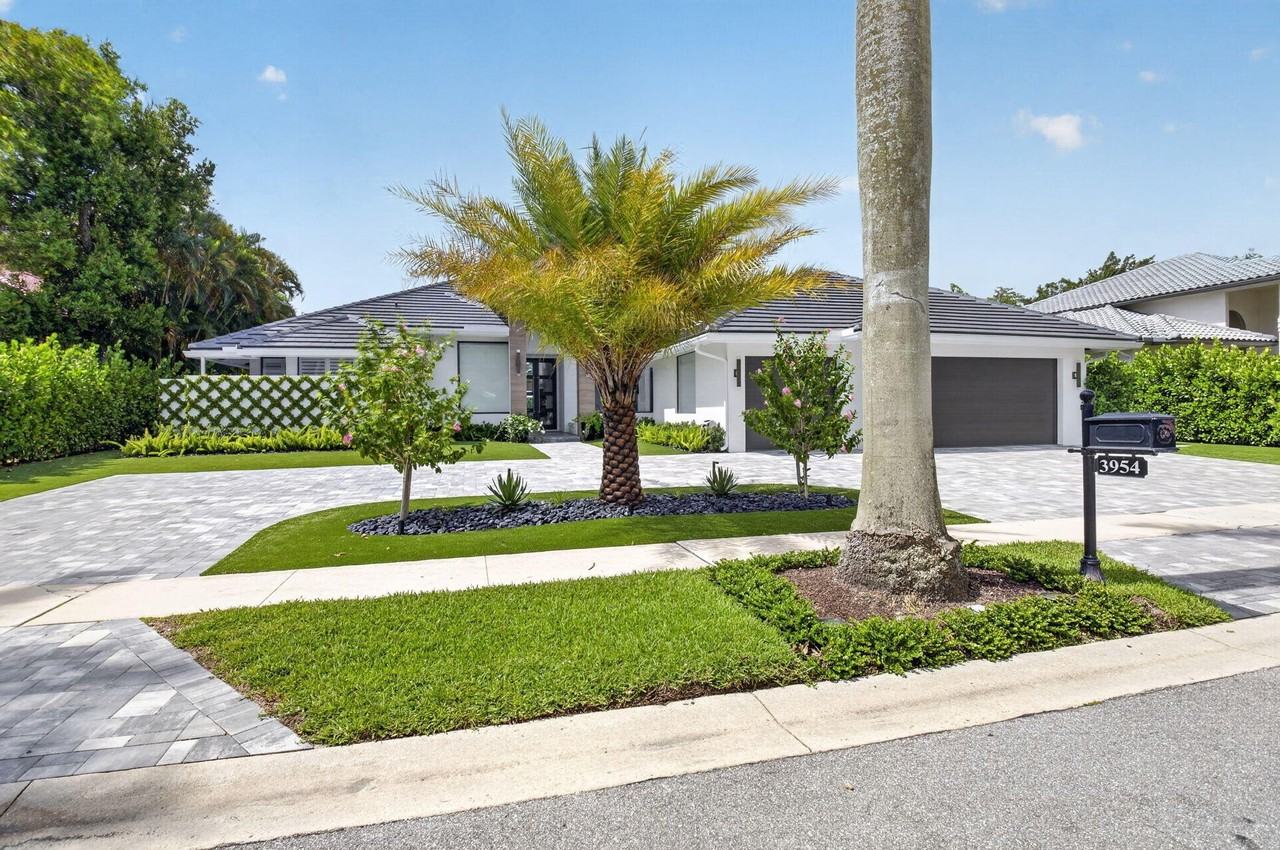 3954 Nw 52nd St - Photo 2 of 50