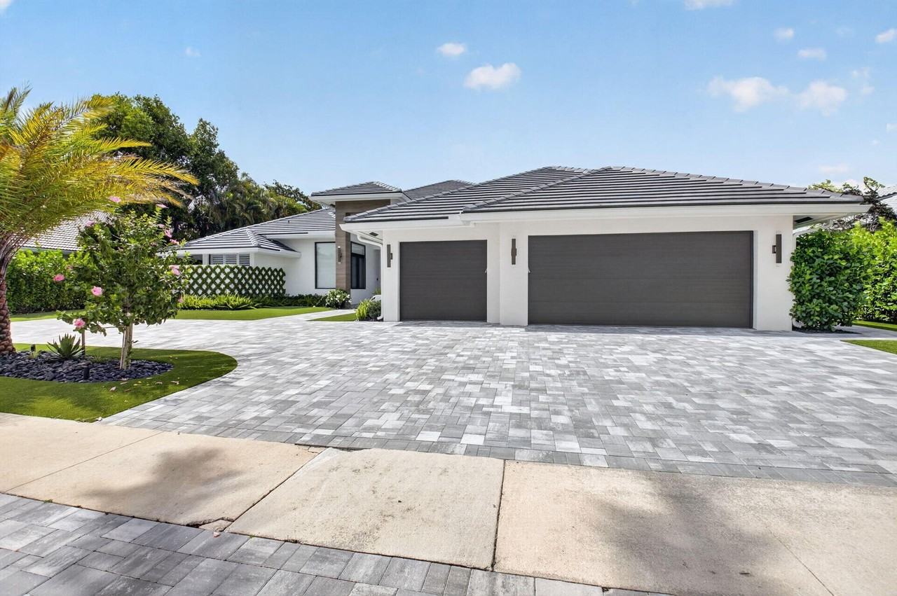 3954 Nw 52nd St - Photo 4 of 50