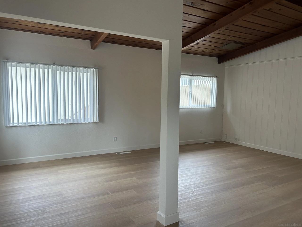 242 S Helix Ave - Photo 6 of 18