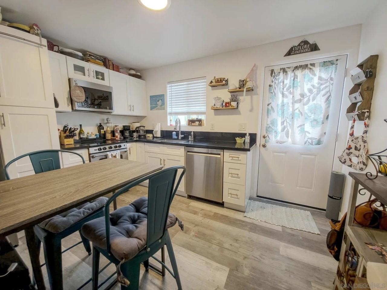 4182 Vista Grande Dr - Photo 4 of 9