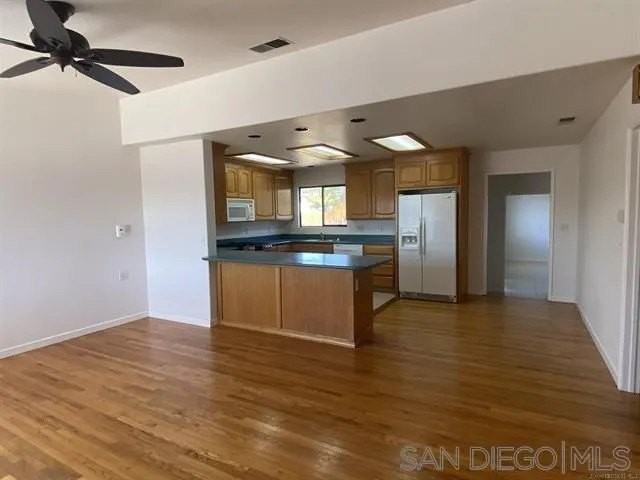 7734 Peacock Dr - Photo 3 of 12