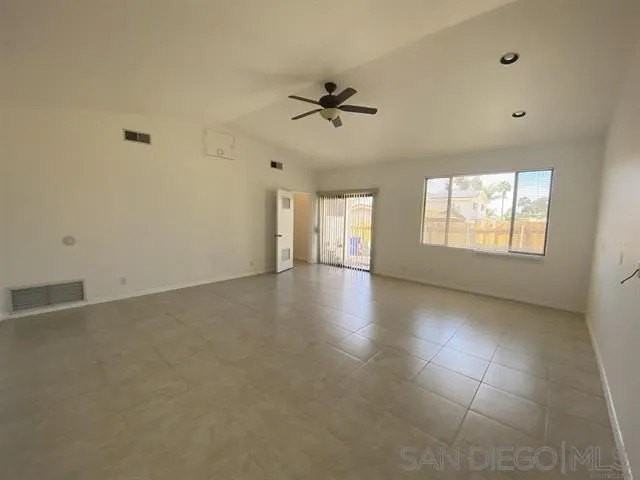 7734 Peacock Dr - Photo 4 of 12