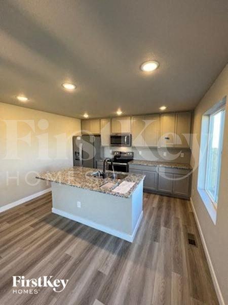 10190 Luneth Dr - Photo 4 of 10