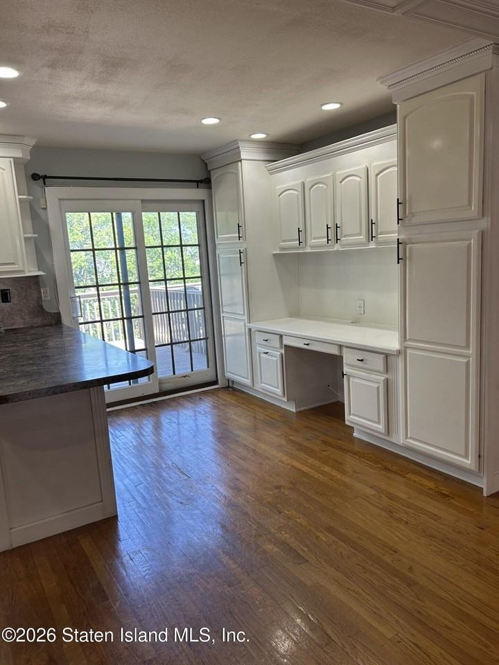 55 North Dr - Photo 4 of 16