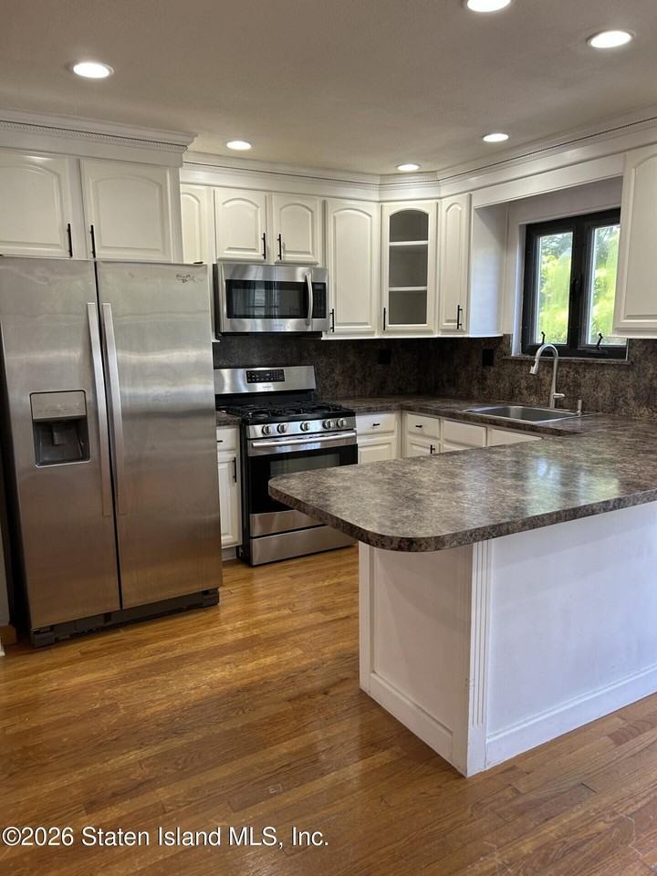 55 North Dr - Photo 7 of 16