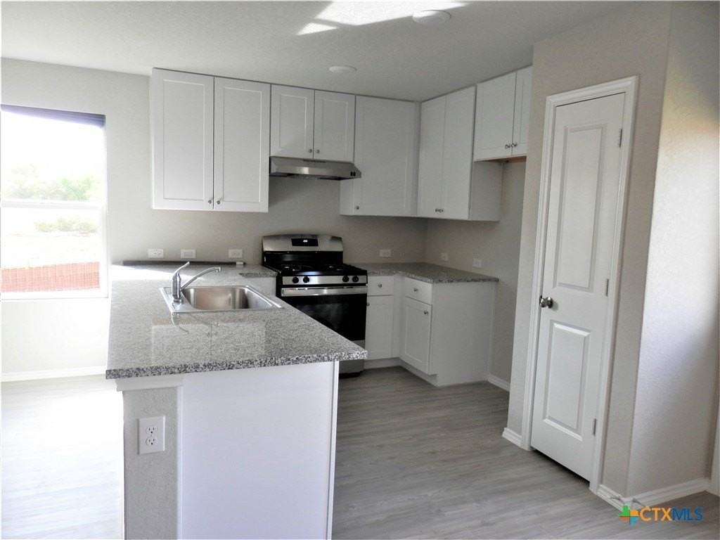 570 Blue Stem Rd - Photo 4 of 20