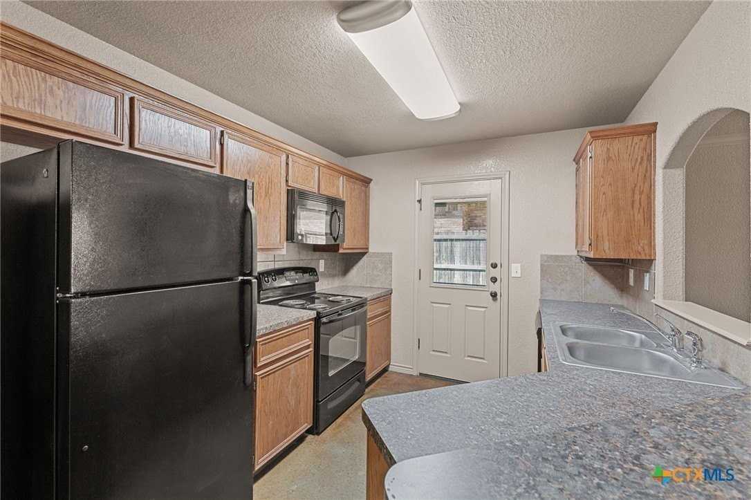 609 Karey Dr #A - Photo 7 of 30