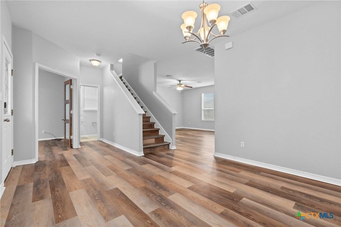 5904 Chuckwagon Cir - Photo 7 of 36