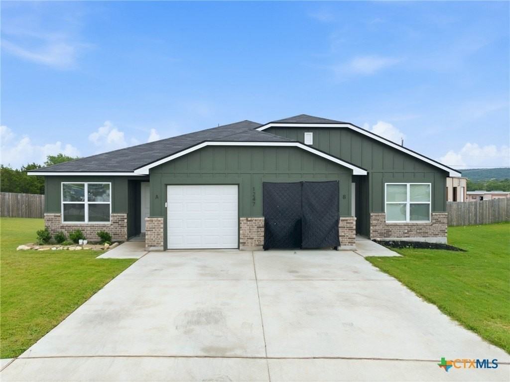 1247 Concord Dr #A - Photo 2 of 32