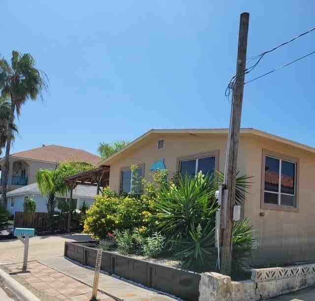 821 Tarpon Ave - Photo 2 of 20