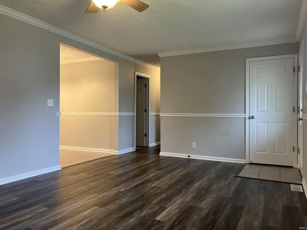 900 S Saint James Blvd - Photo 5 of 29
