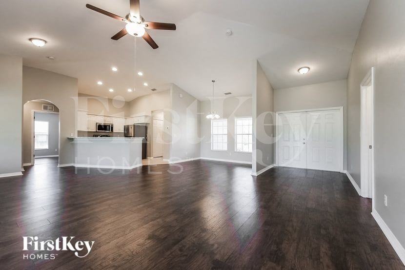 129 Wanatah Ave - Photo 4 of 15