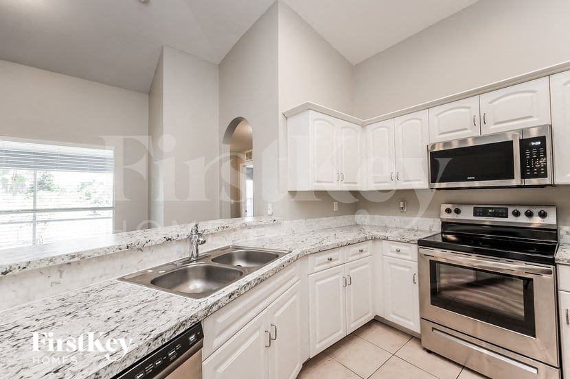 129 Wanatah Ave - Photo 7 of 15