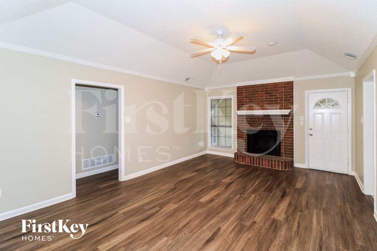 2515 Laurelcrest Dr - Photo 4 of 15