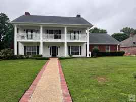featured image of 5906 Winchester Dr
