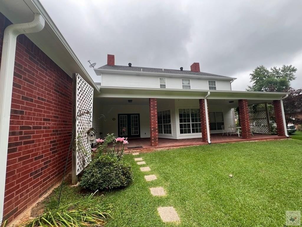 5906 Winchester Dr - Photo 2 of 15