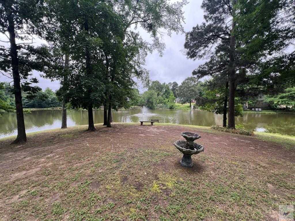 5906 Winchester Dr - Photo 4 of 15