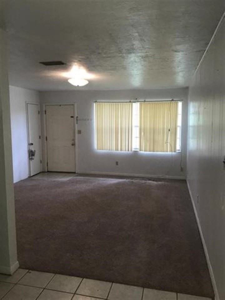 2240 Wednesday St Apt 4 - Photo 3 of 7