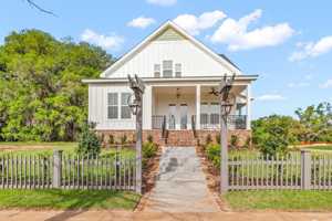 featured image of 4000 Biltmore Ave