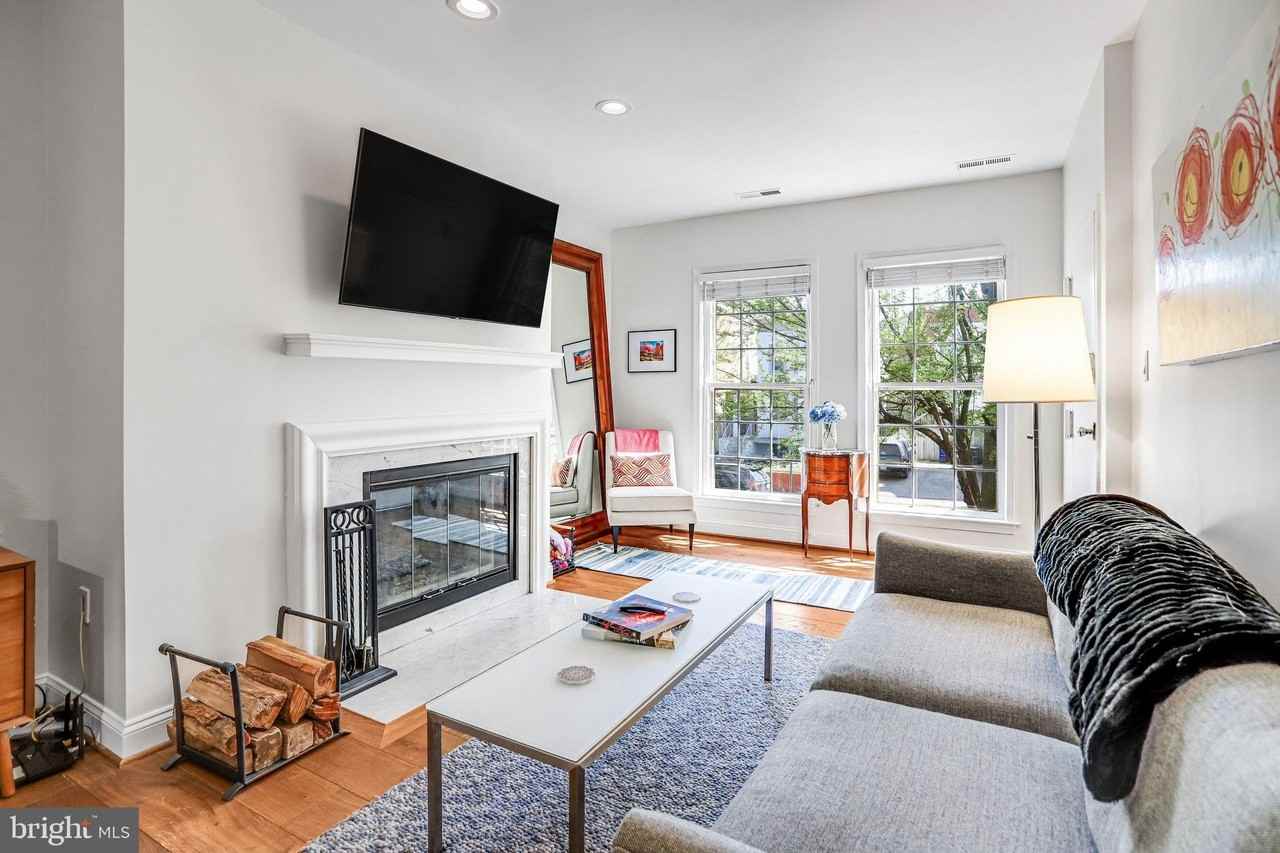 212 3rd St Ne #A - Photo 6 of 33
