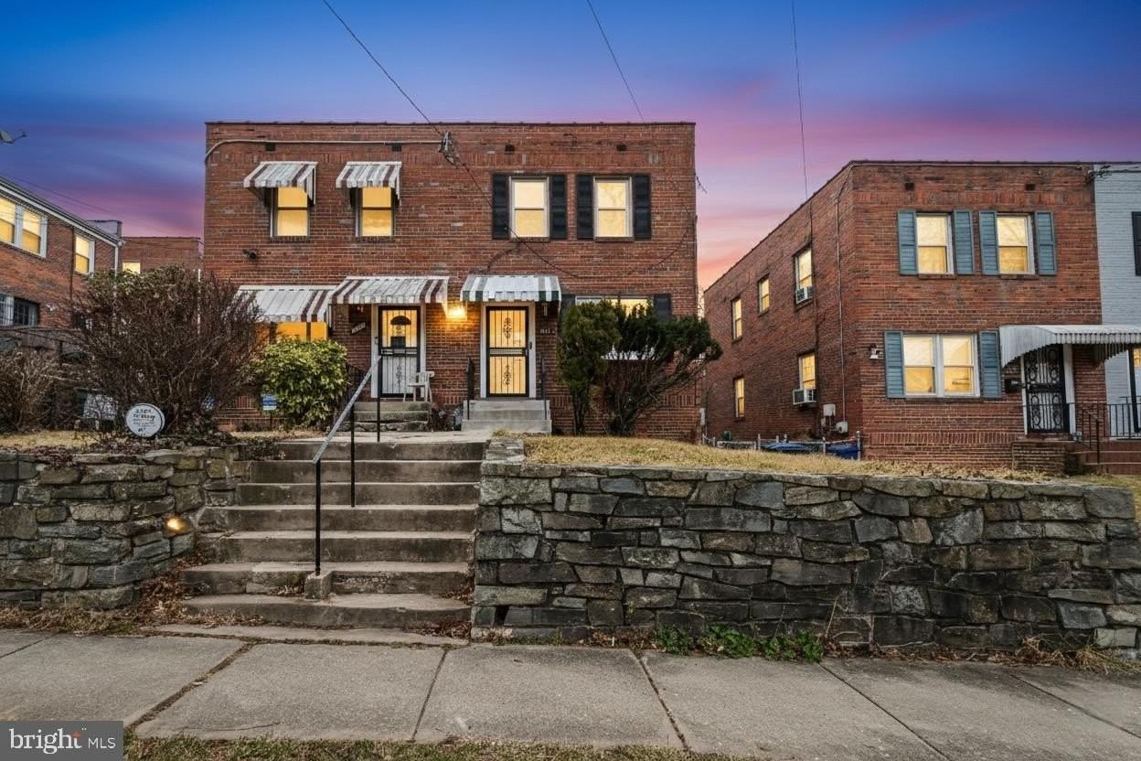 2412 18th St Se - Photo 2 of 33