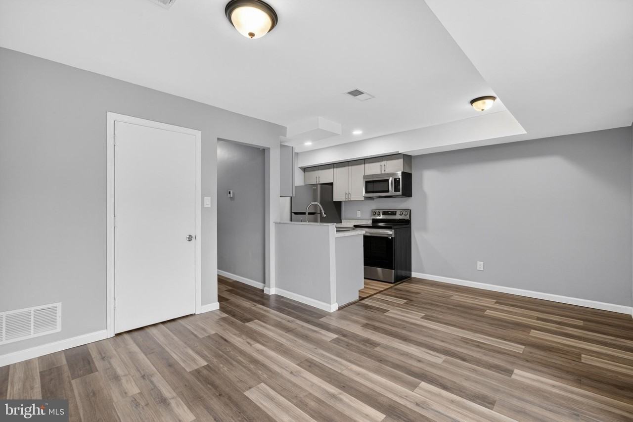 46 Village Dr - Photo 6 of 19